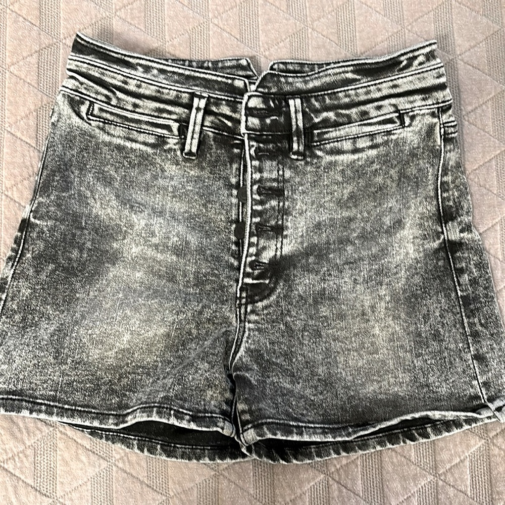 NWOT high waisted Kancan black acid wash shirts